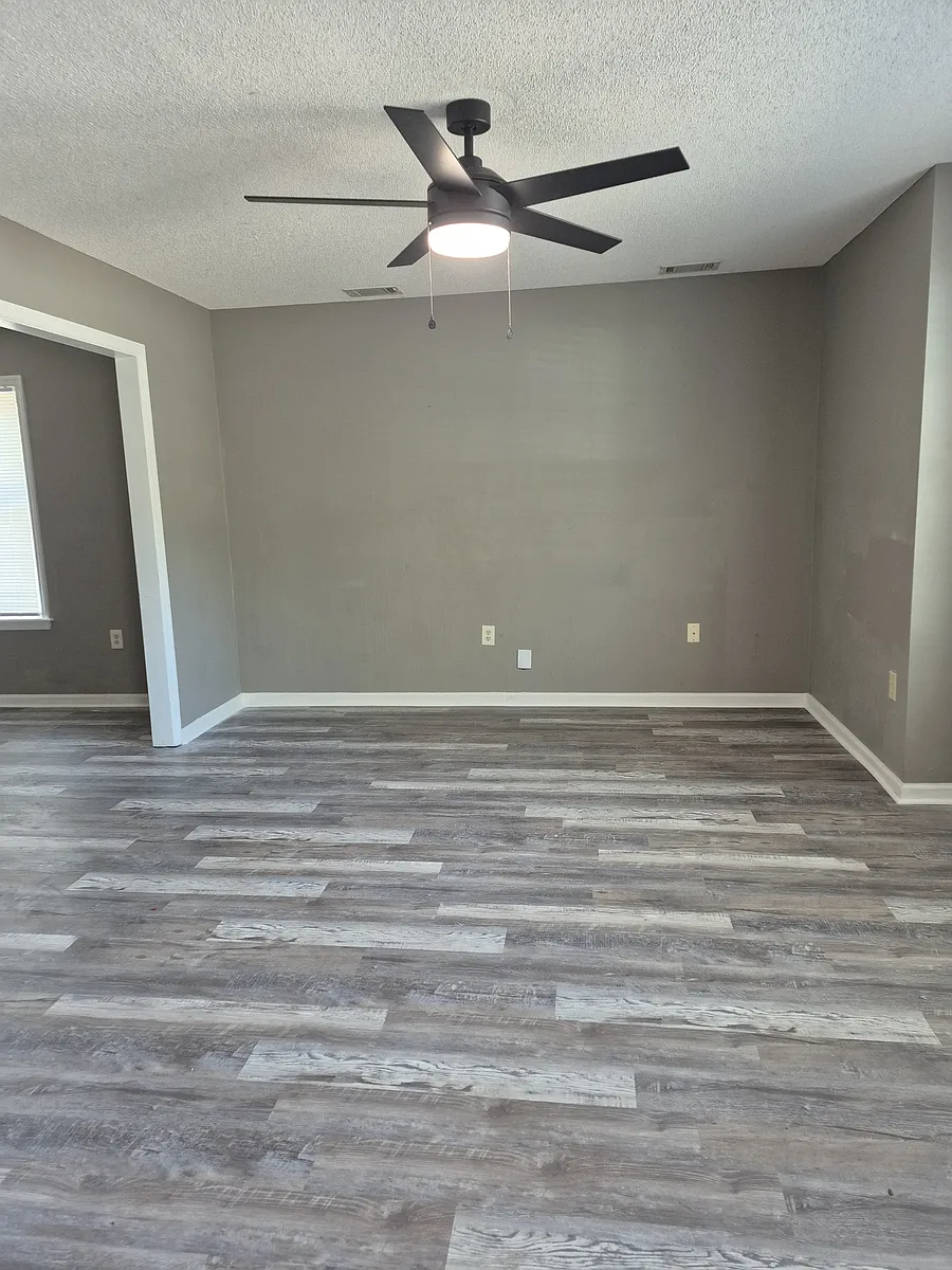 Building Photo - 1778B Almond Tree Pl