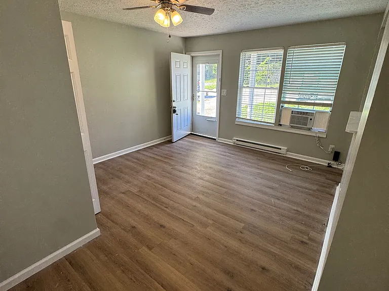 1125 Anderson St #A — Photo 16