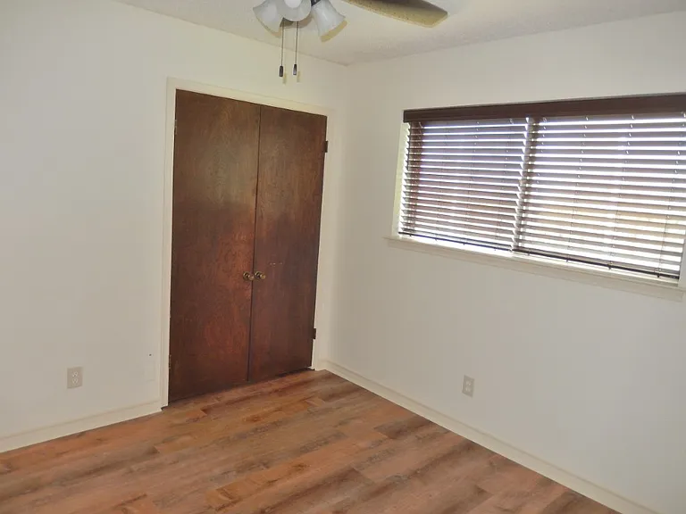 1818 Mission Dr — Photo 20