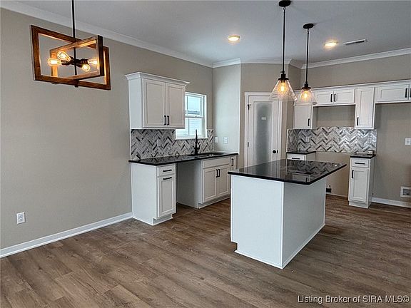 5th image of 2618 Vineyard Way #232