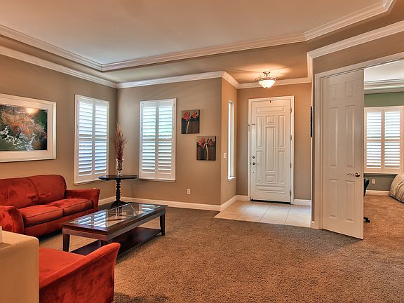 4th image of 1820 Swinton Dr