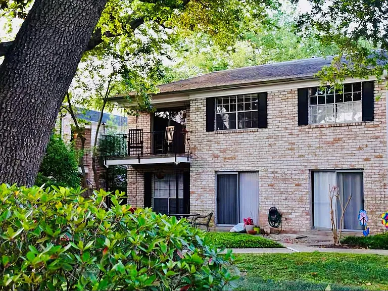 7900 Westheimer Rd #220 — Photo 9