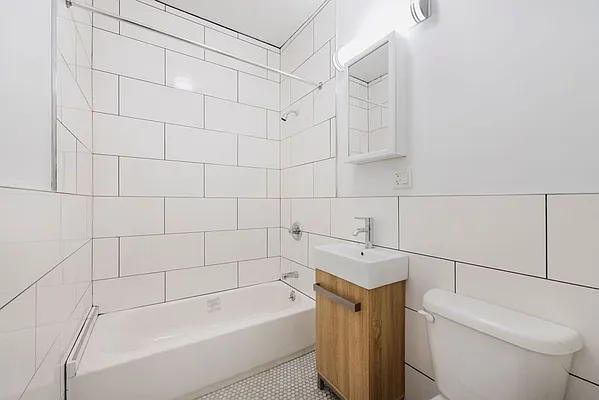 Rented by Bold New York | media 23