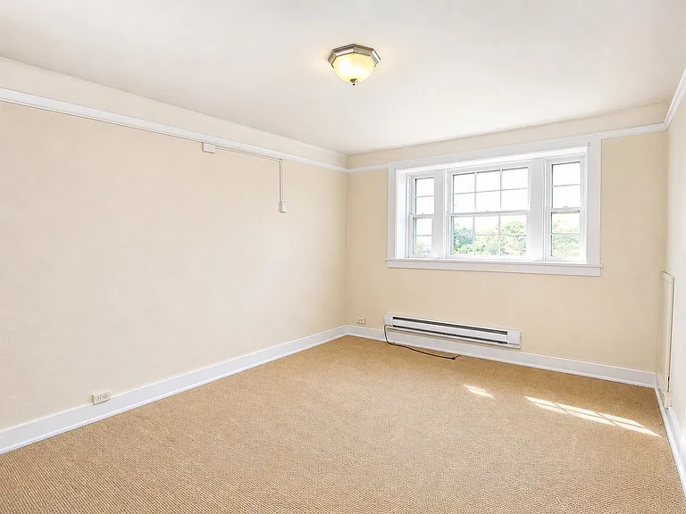 Garden-Level 1-Bedroom