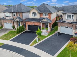 209 Echovalley Dr, Hamilton, ON L8J 0H1