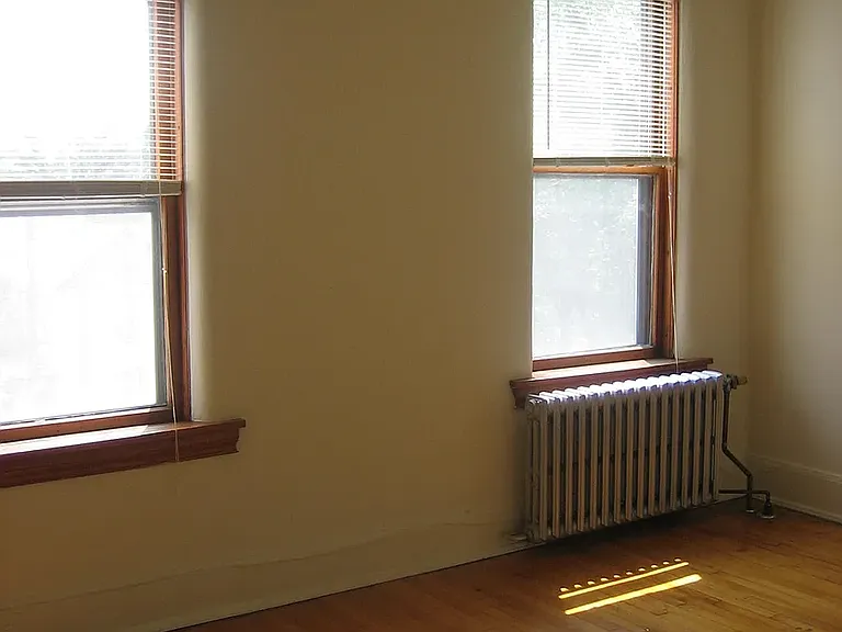 590 Holly Ave — Photo 8