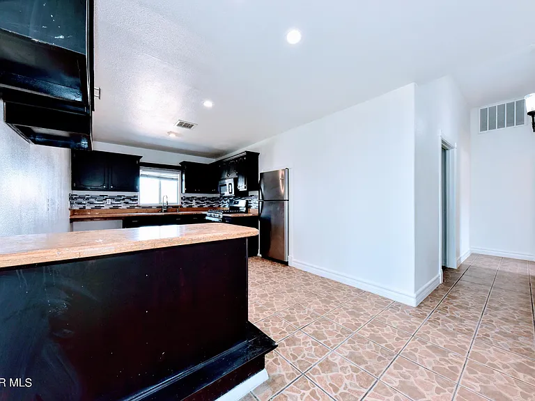 753 N Carolina Dr — Photo 6