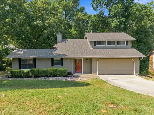 1300 Oak Rd, Catoosa, OK 74015