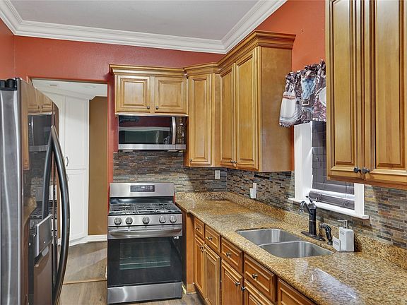 5th image of 5118 Avenue M