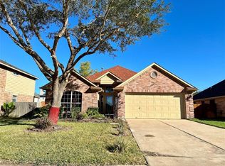 1014 N Teal Estates Cir, Fresno, TX 77545