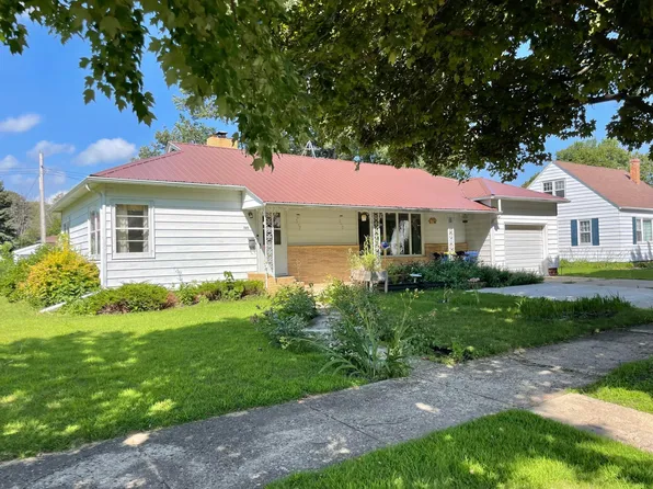 205 Prairie St N, Comfrey, MN 56019