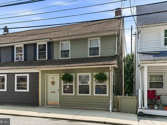 2nd image of 332 Main St