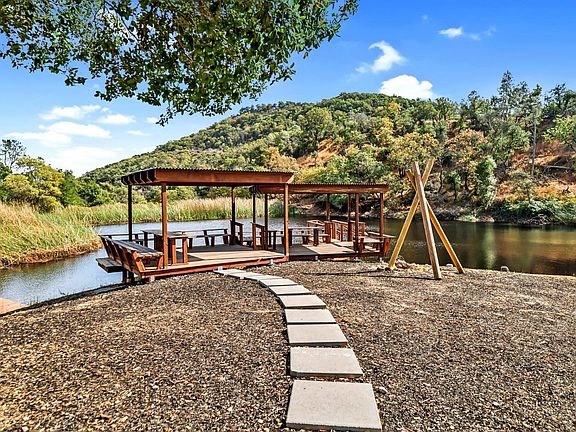 3rd image of 4080 Atlas Peak Road