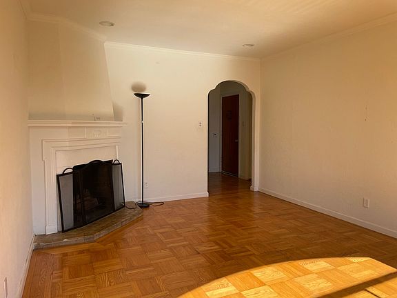 3rd image of 259 Topeka Ave