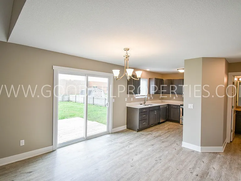 2913 SW Townpark Dr — Photo 6