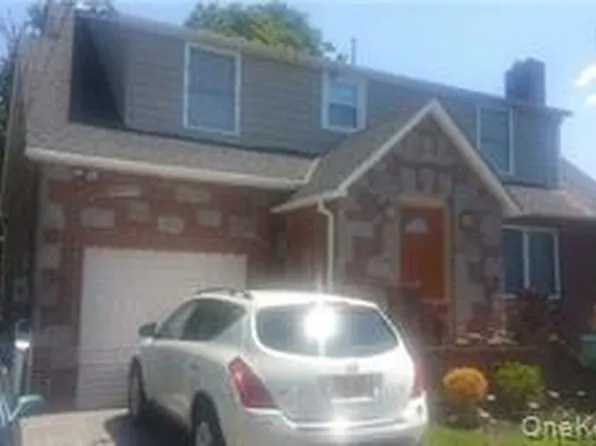 45 N 17th Street, Wyandanch, NY 11798