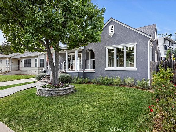 3rd image of 229 W Brookdale Pl