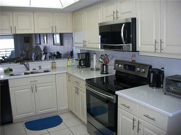 4th image of 363 Pinellas Bayway S APT 47