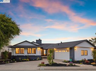 12800 Brookpark Rd, Oakland, CA 94619