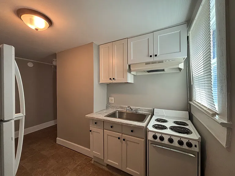 202.5 N Virginia Ave #A — Photo 3
