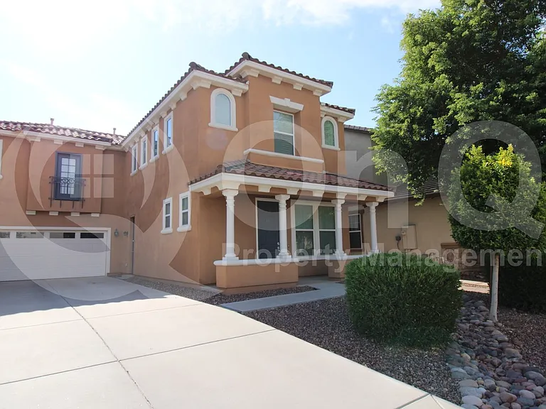 9134 S Roberts Rd — Photo 2