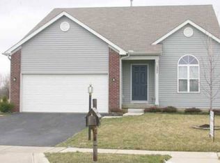 1392 Celtic Dr, Pataskala, OH 43062