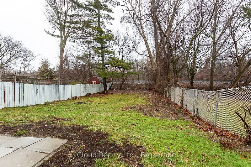 Toronto House for rent - 5 Bedrooms — photo 35