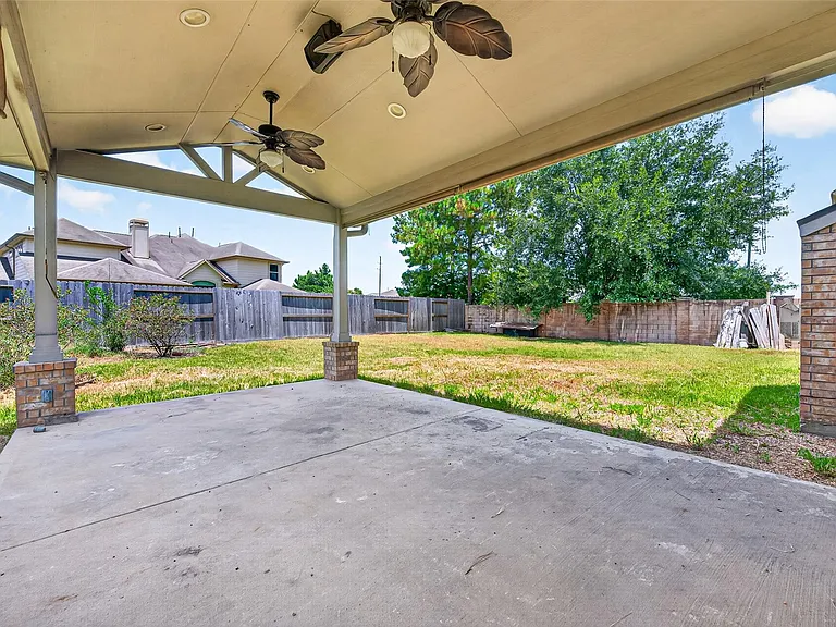9735 Lansing Meadows Dr — Photo 47