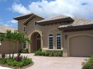 8994 Shenendoah Cir, Naples, FL 34113
