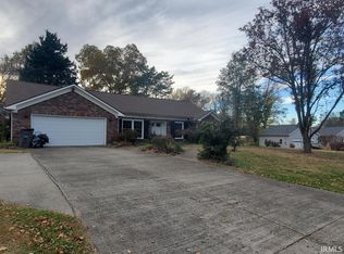 2317 Sugarloaf Dr, Vincennes, IN 47591