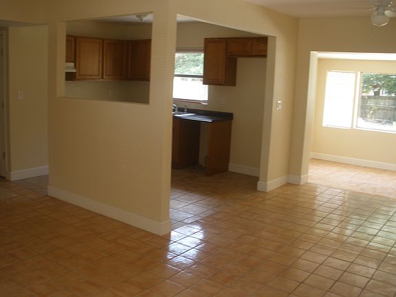 4th image of 6225 Travis Blvd