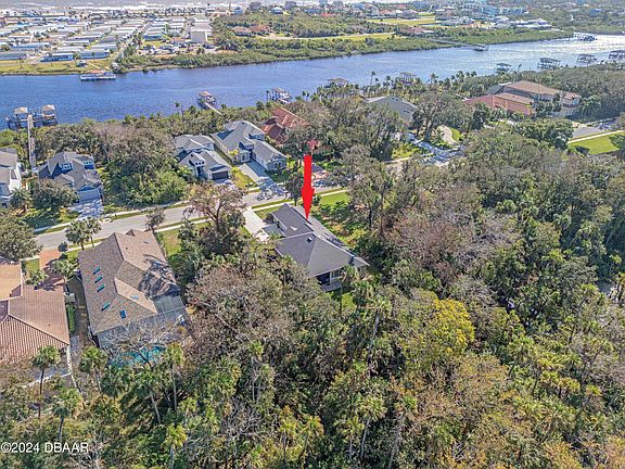 3rd image of 40 S Riverwalk Dr
