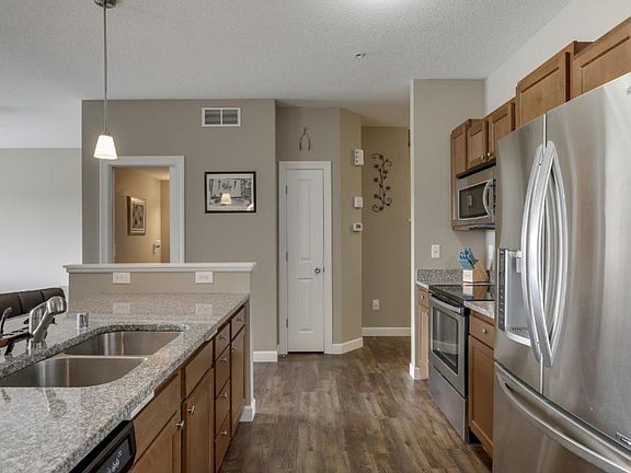 3rd image of 126 Morgan Ln