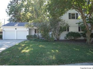 2000 Barberry Dr, Springfield, IL 62704