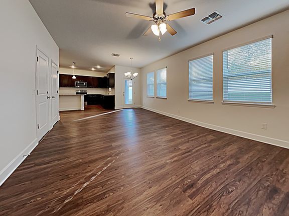 5th image of 1312 Mount Logan Dr