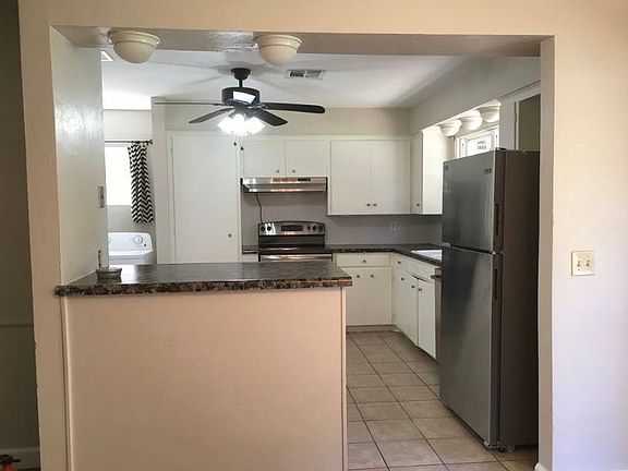 4th image of 2429 Ashley Dr