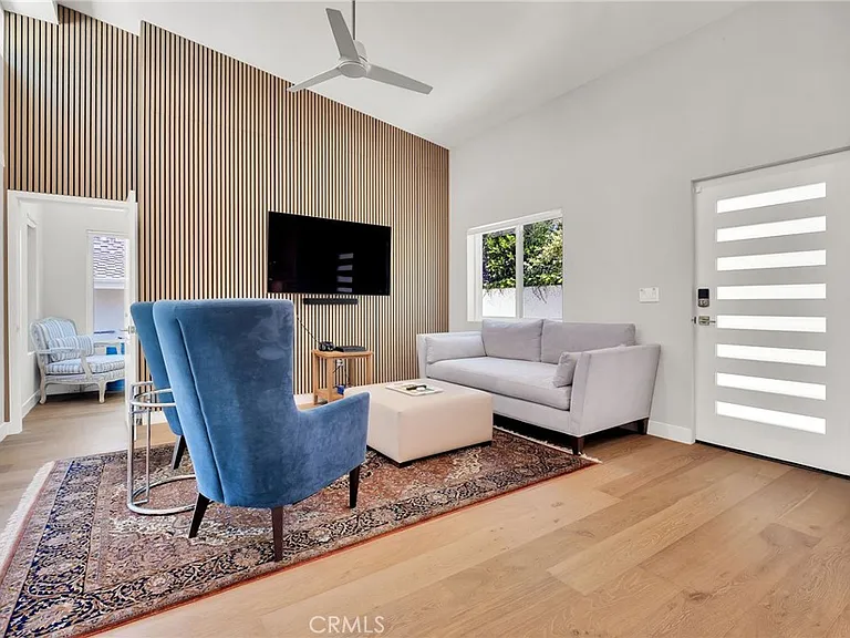 15 Lantana Pl #A — Photo 9