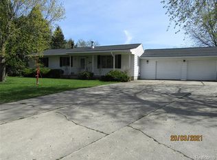 3393 Chilson Rd, Howell, MI 48843