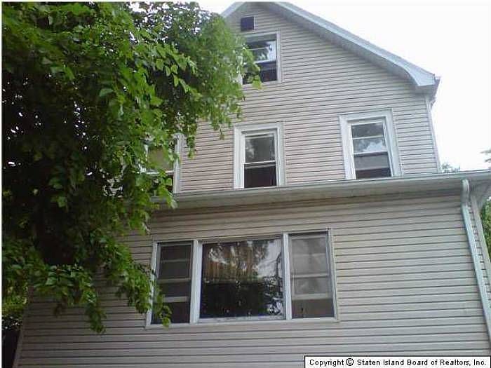 2nd image of 11 Tilden St