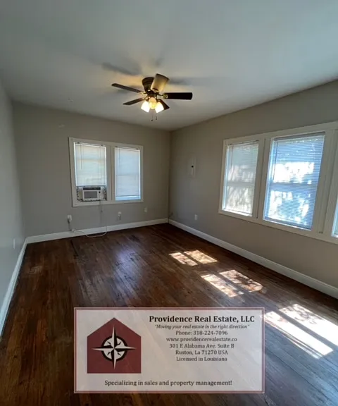 403 Everett St — Photo 4