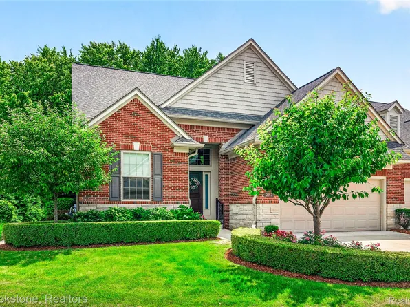 2167 Sanctuary Ct, Rochester, MI 48309