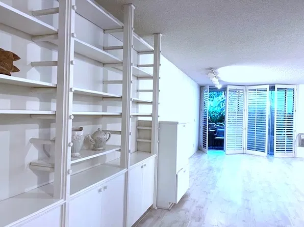 11645 Montana Ave APT 129, Los Angeles, CA 90049