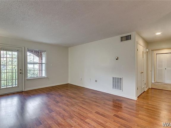 4th image of 2515 Veterans Memorial Pkwy APT 303