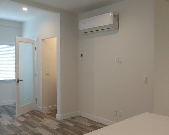 2nd image of 292 N Palm Canyon Dr #2