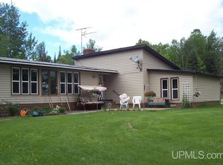 274 N Angeli Rd, Iron River, MI 49935