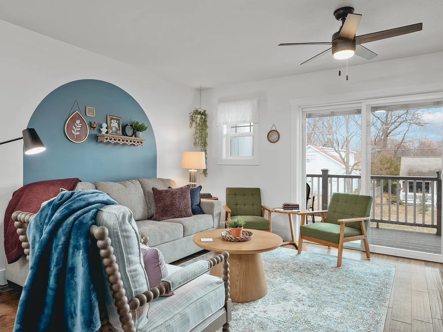 3 bed, 2.5 bath, 1453 sqft, $2,200 — Photo 1