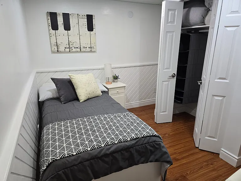 67 Janefield Ave #BASEMENT — Photo 8