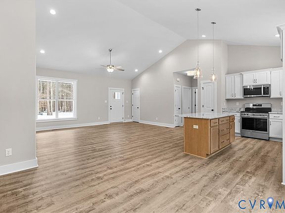 3rd image of 319 Merifield Dr