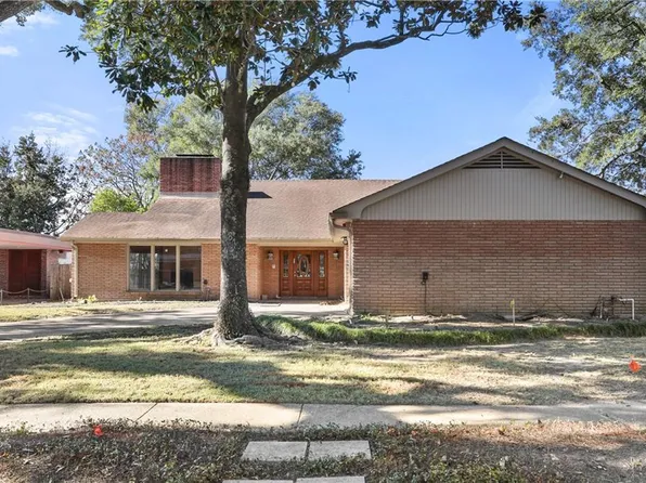 8 Park Island Dr, New Orleans, LA 70122