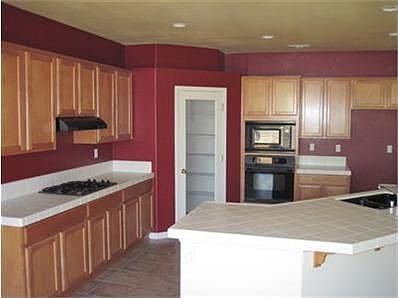 2nd image of 205 Shore Ln
